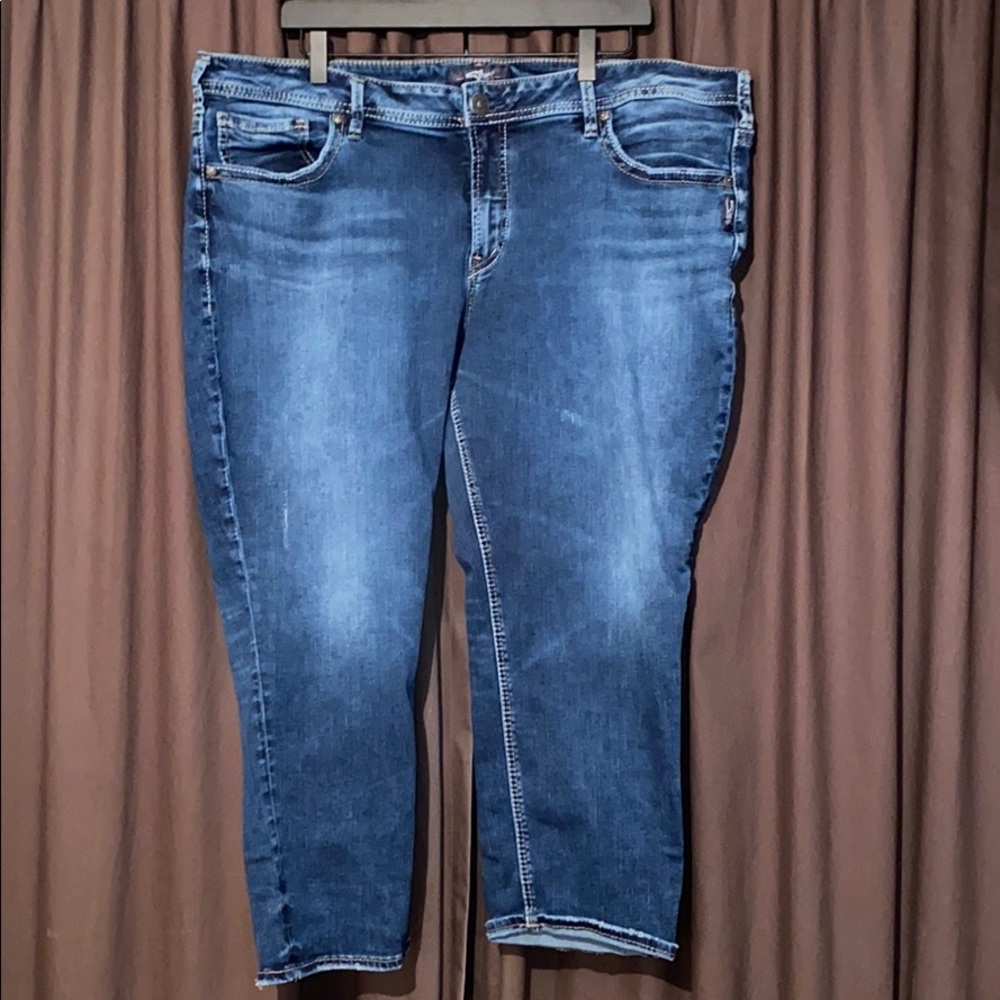 Silver Jeans Cropped Sz 22